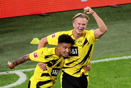 Jadon Sancho (z lewej)