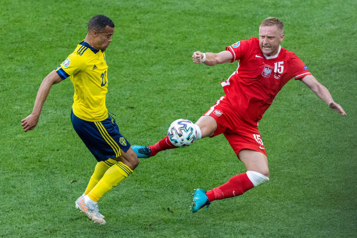 Kamil Glik w meczu ze Szwecją