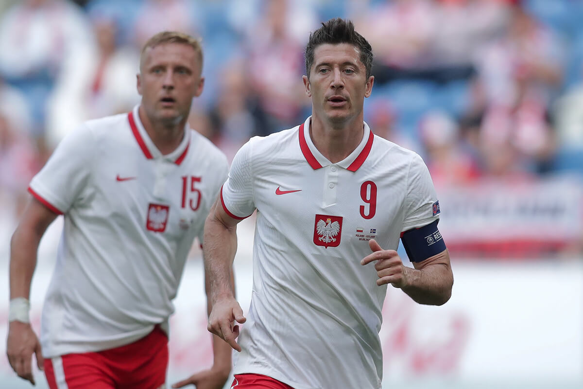 Robert Lewandowski (z prawej) i Kamil Glik