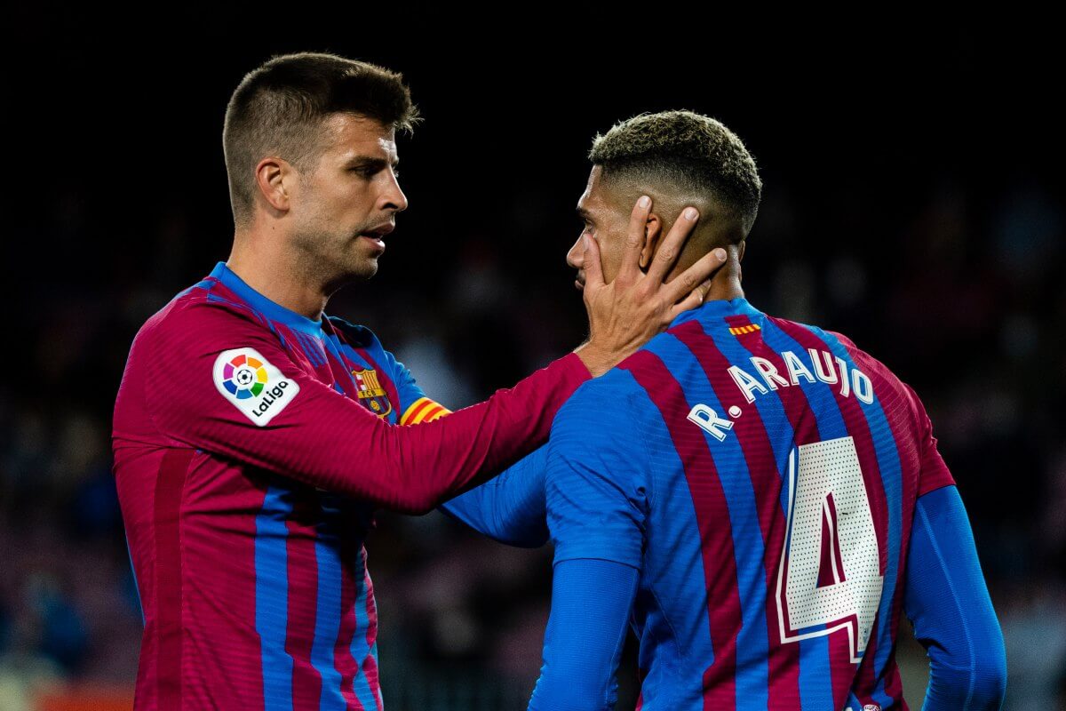 Gerard Pique i Ronald Araujo