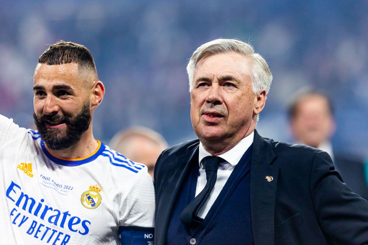 Carlo Ancelotti z Karimem Benzemą