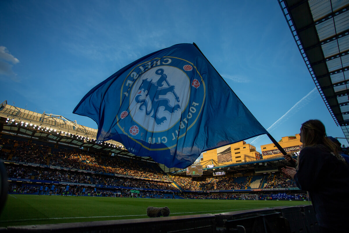Flaga Chelsea na Stamford Bridge