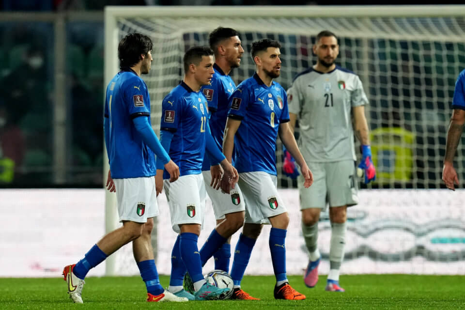 Gracze reprezentacji Włoch w meczu z Macedonią Północną