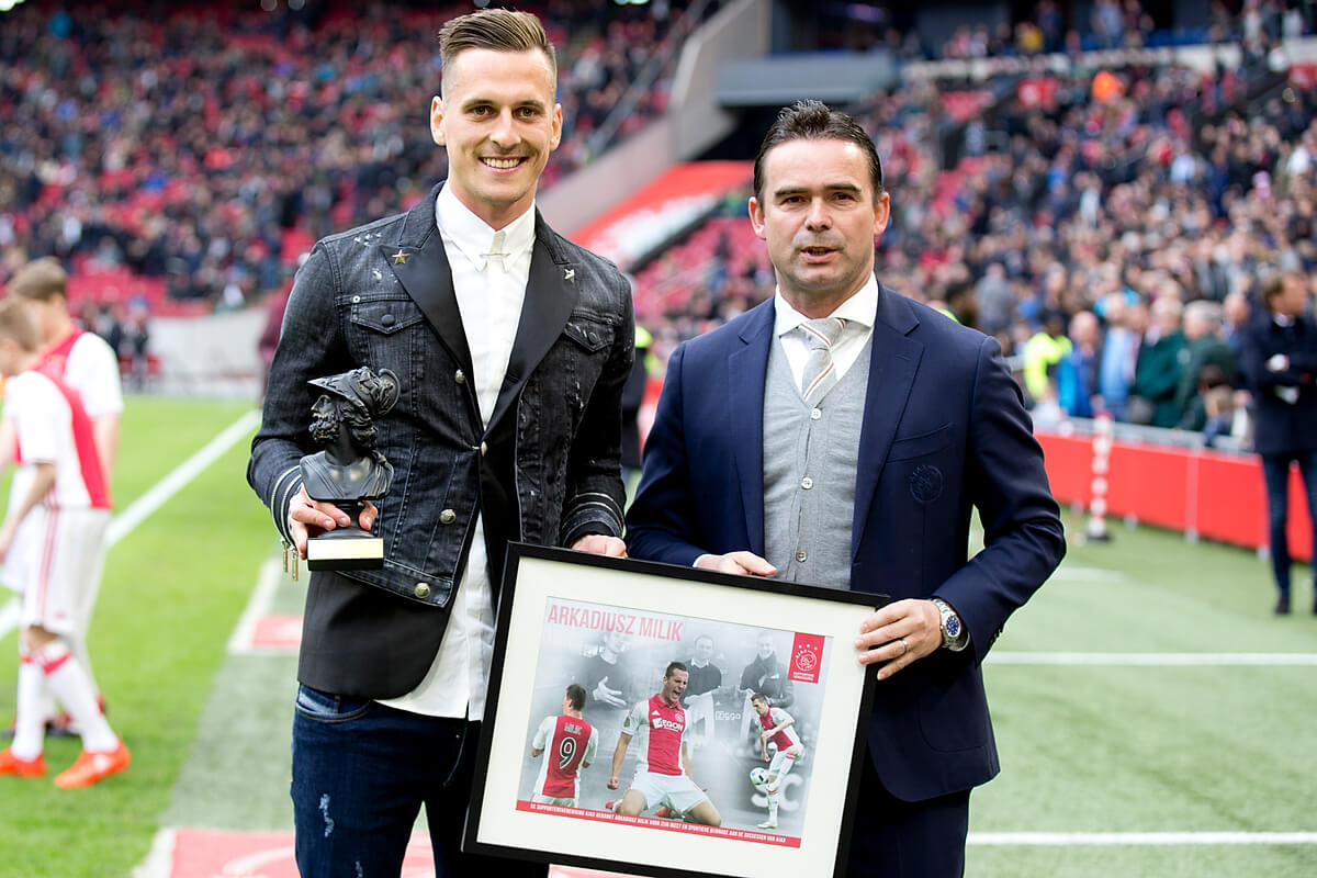 Arkadiusz Milik i Marc Overmars (z prawej)