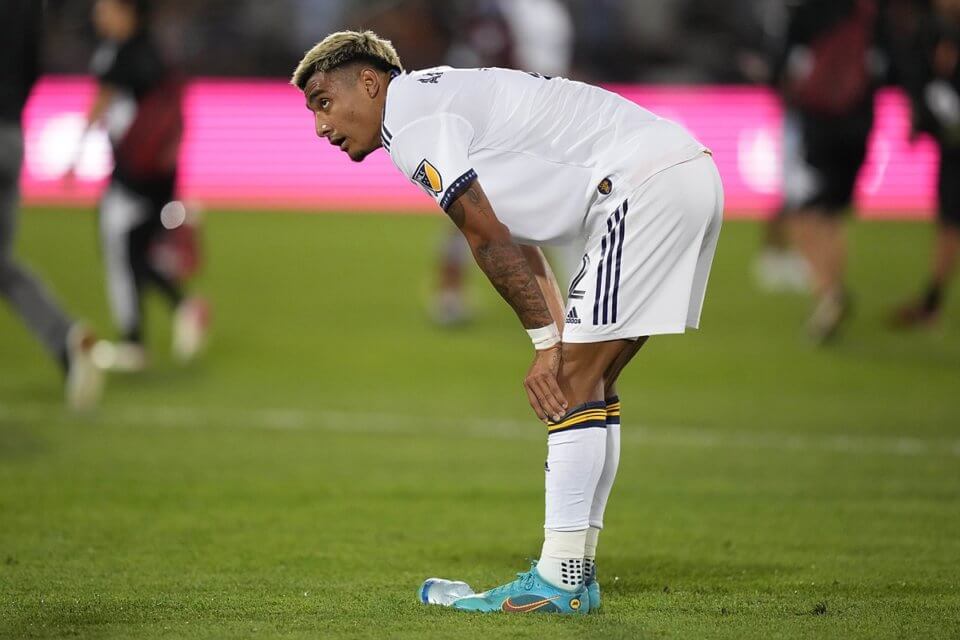 Julian Araujo