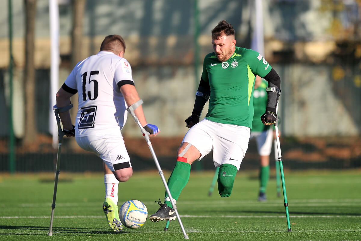 Marcin Oleksy (z prawej) w barwach Warty Poznań