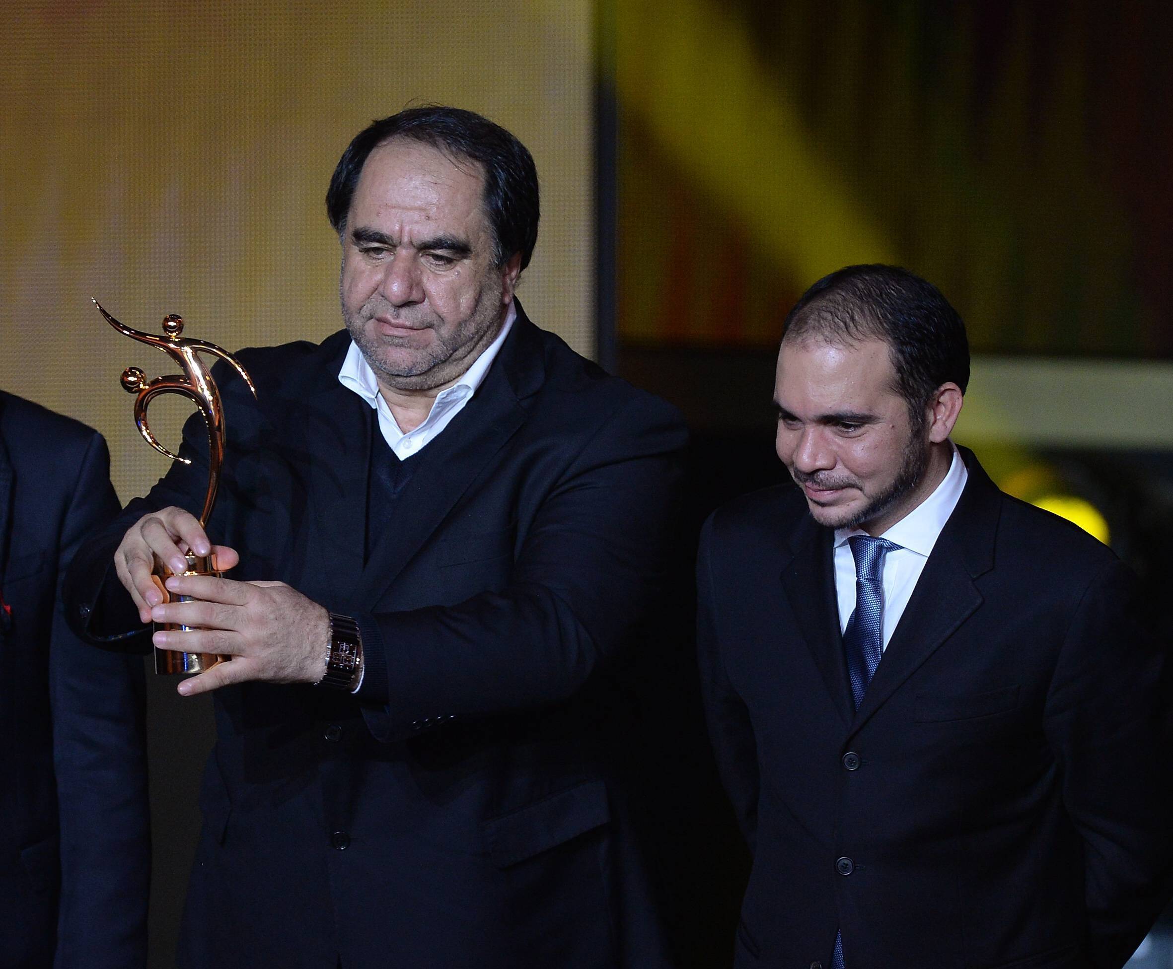 Keramuddin Karim (z lewej) podczas gali FIFA