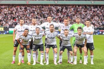 PKO Ekstraklasa. Legia, Raków i Pogoń pewne podium. Kto dostanie medale?  ()