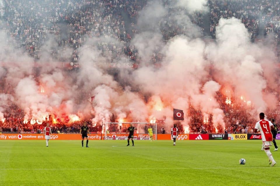 Sceny podczas spotkania Ajax – Feyenoord