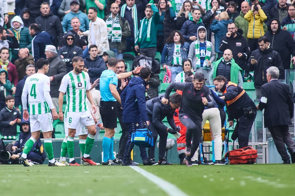 Betis - Bilbao: uraz sędziny