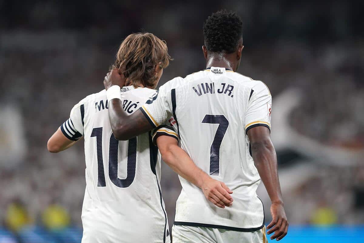 Luka Modric i Vinicius Junior