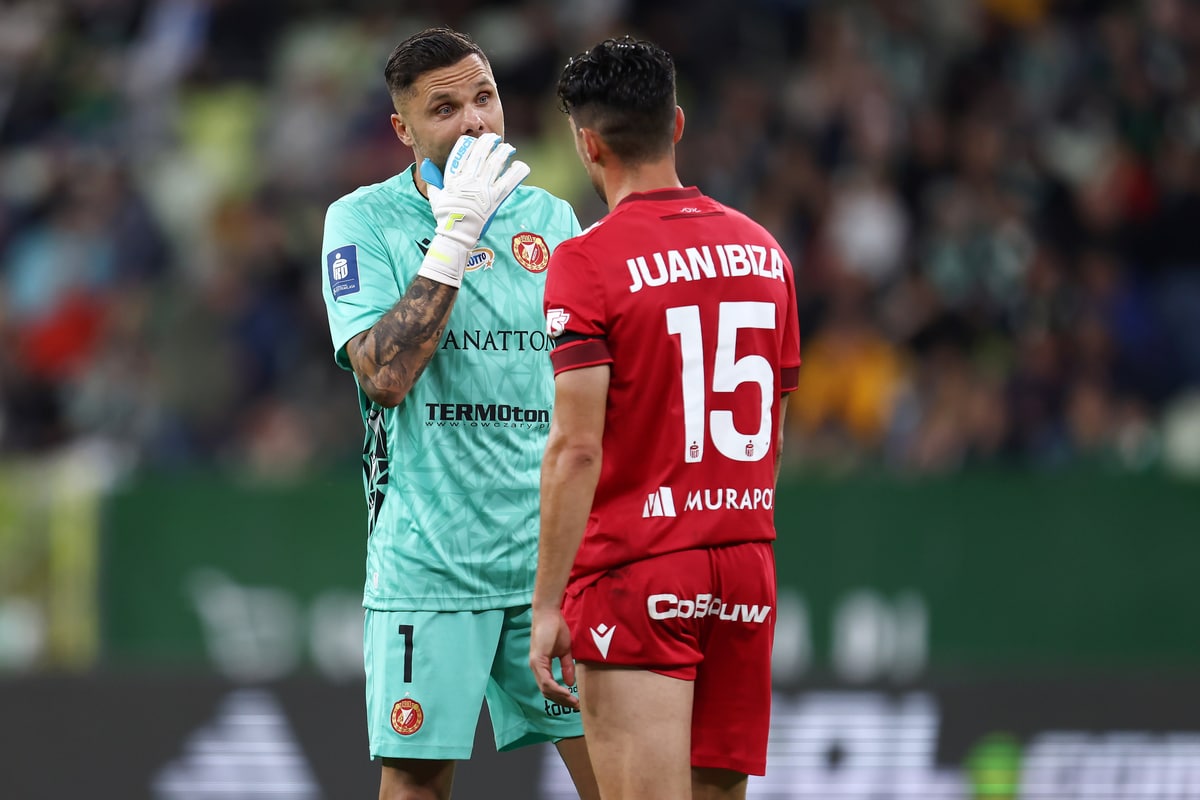 Widzew Łódź z kontuzją Juana Ibizy na początku wiosny, ważny obrońca może pauzować kilka tygodni [Źródło: Goal]