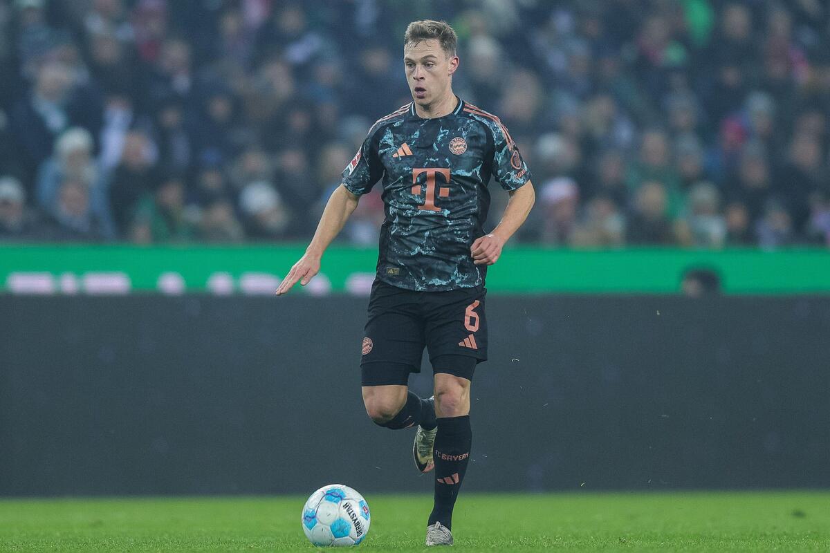 Kimmich wciąż niepewny przyszłości w Bayernie, Kahn wzywa do konkretów [Źródło: Goal]