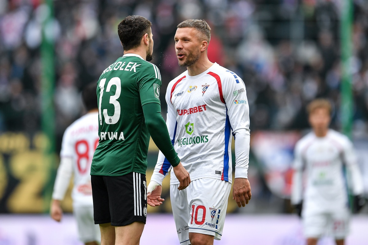 Paweł Wszołek i Lukas Podolski
