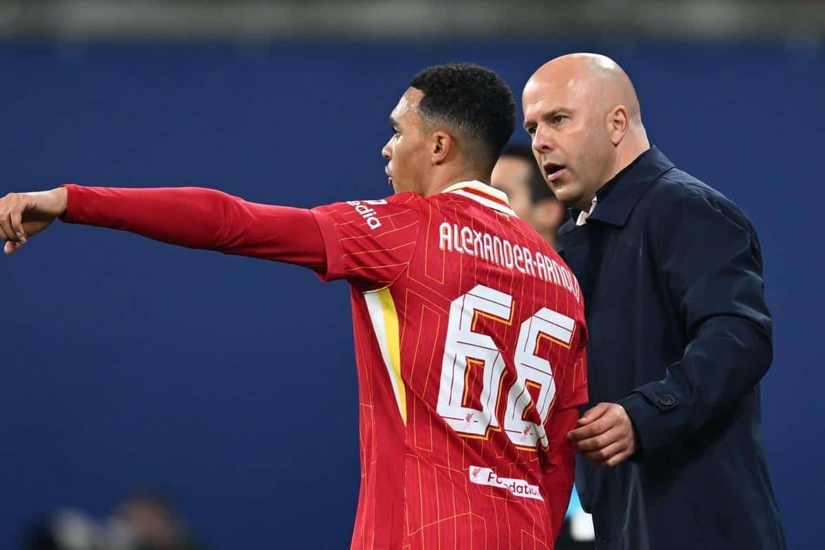 Trent Alexander-Arnold i Arne Slot
