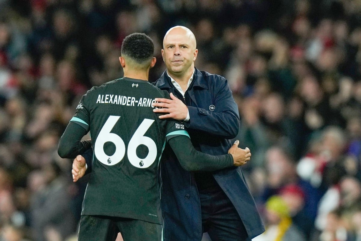 Trent Alexander-Arnold oraz Arne Slot