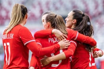 Tanja Pawollek, Ewa Pajor, Natalia Padilla-Bidas