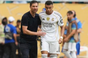 Xabi Alonso oraz Kylian Mbappe