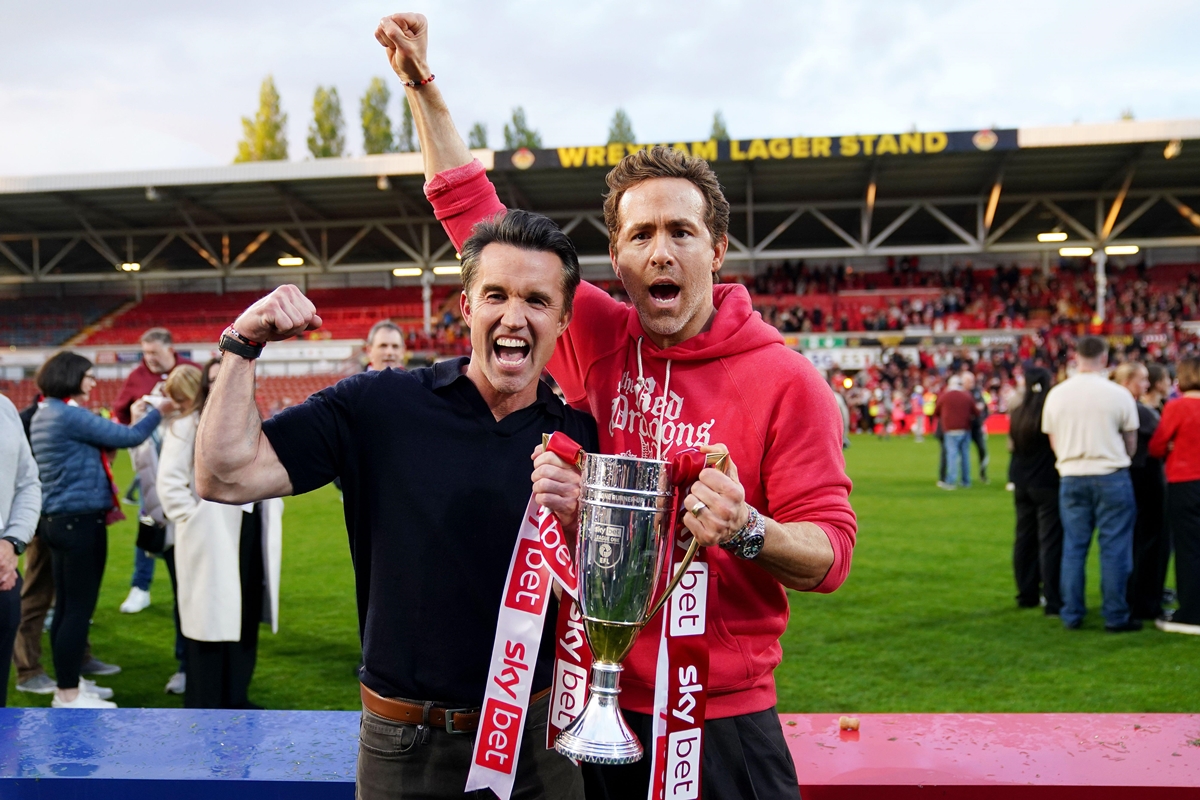 Ryan Reynolds i Rob McElhenney - właściciele Wrexham AFC
