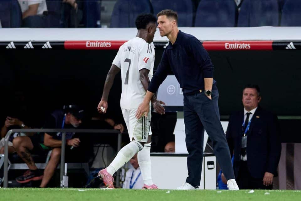 Vinicius Junior i Xabi Alonso