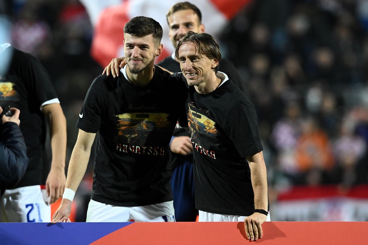 Petar Sucic i Luka Modric (Chorwacja - Wyspy Owcze)