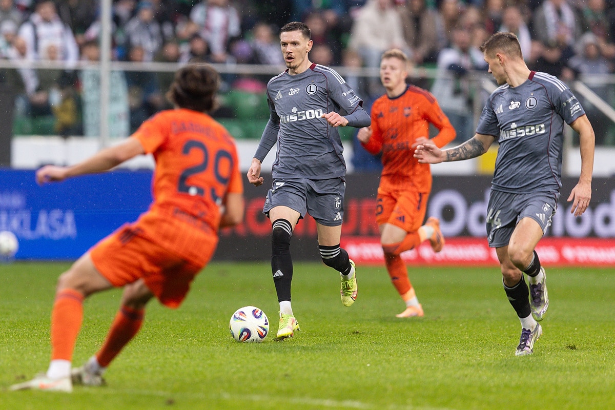 Zawodnicy Legii Warszawa i Bruk-Bet Termaliki Nieciecza