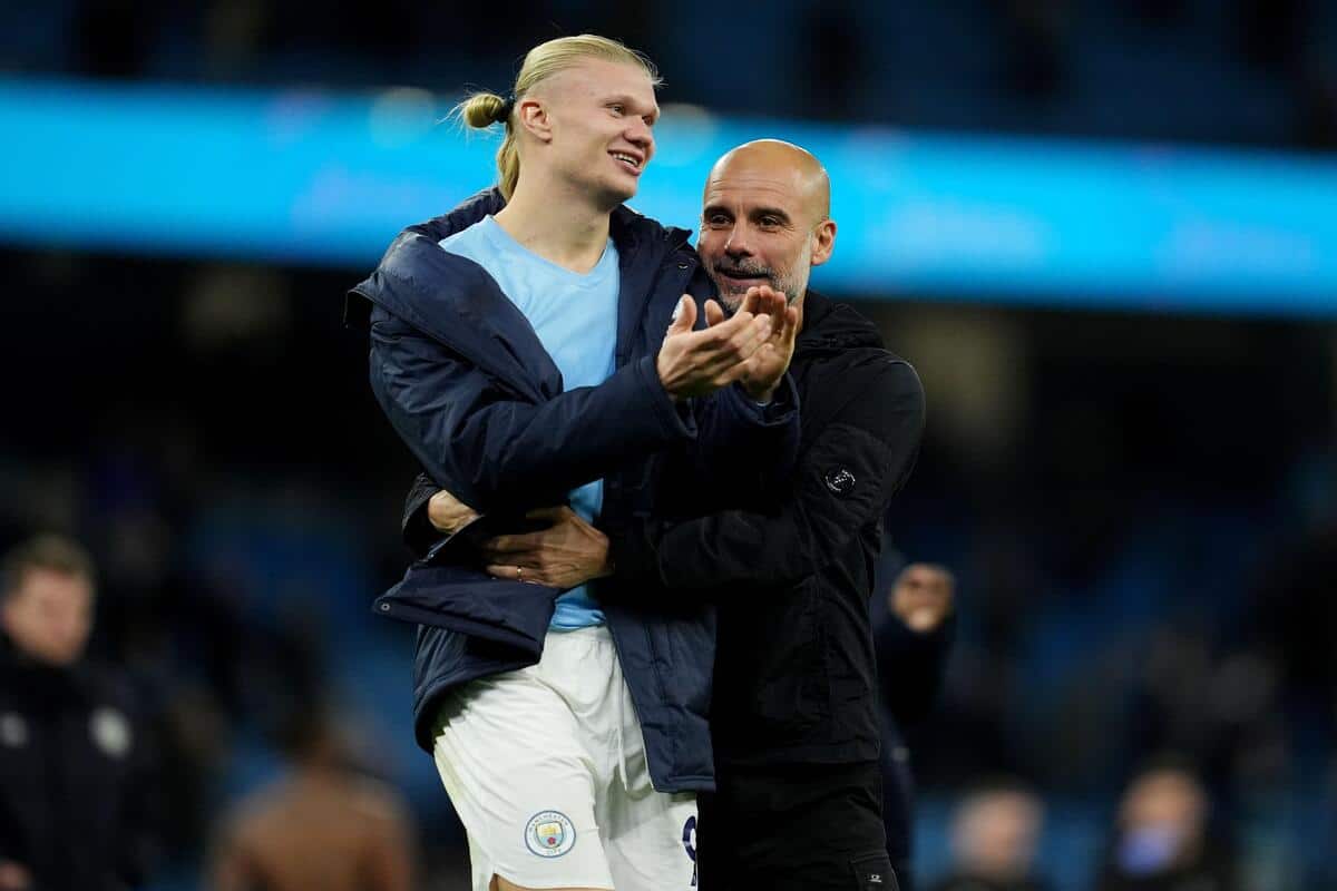 Erling Haaland i Pep Guardiola