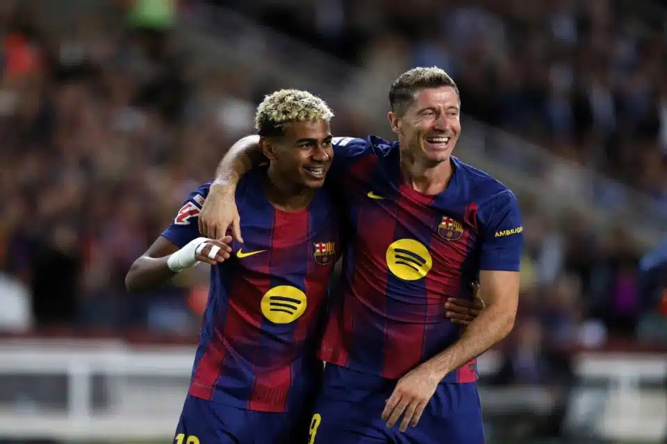 Lamine Yamal i Robert Lewandowski