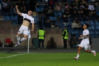 Nardin Mulahusejnović (z lewej)