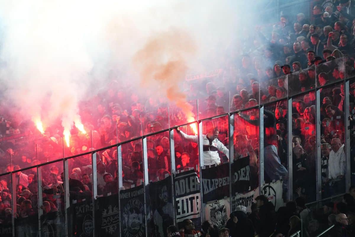 Kibice Eintrachtu na Camp Nou