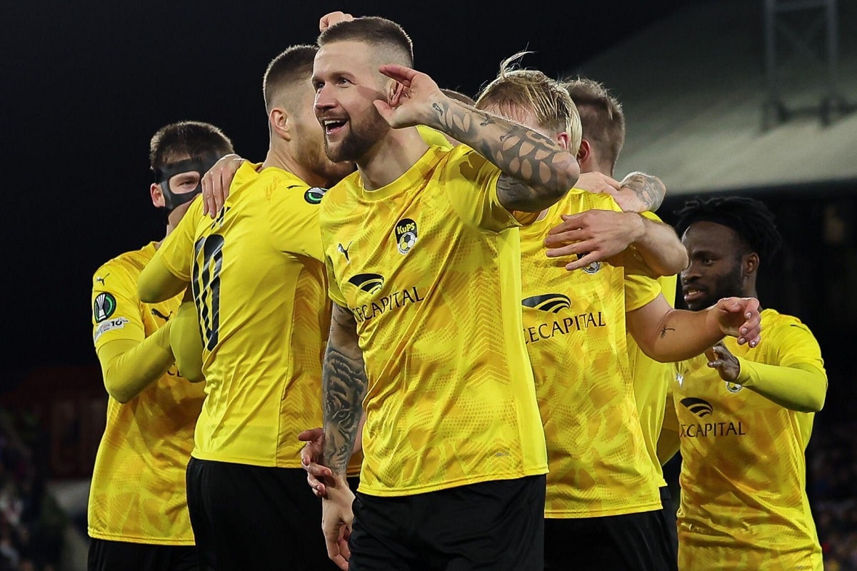 Piotr Parzyszek (Crystal Palace - KuPS Kuopio)