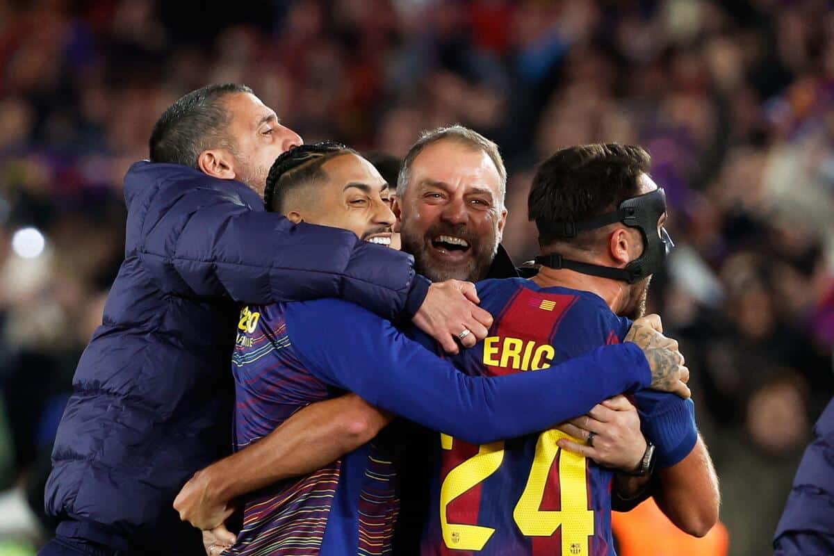 Hansi Flick (w środku)