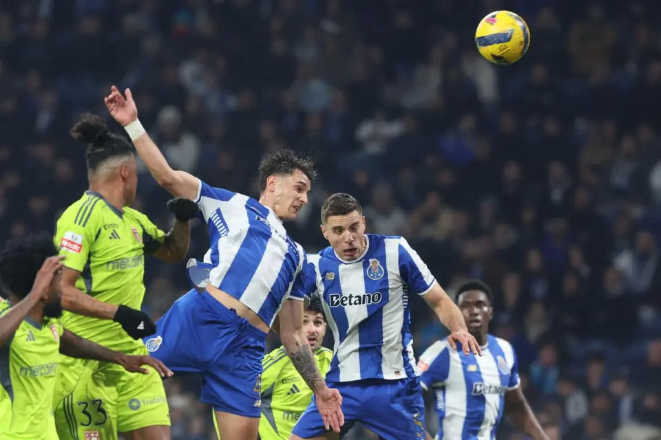 Jakub Kiwior i Jan Bednarek