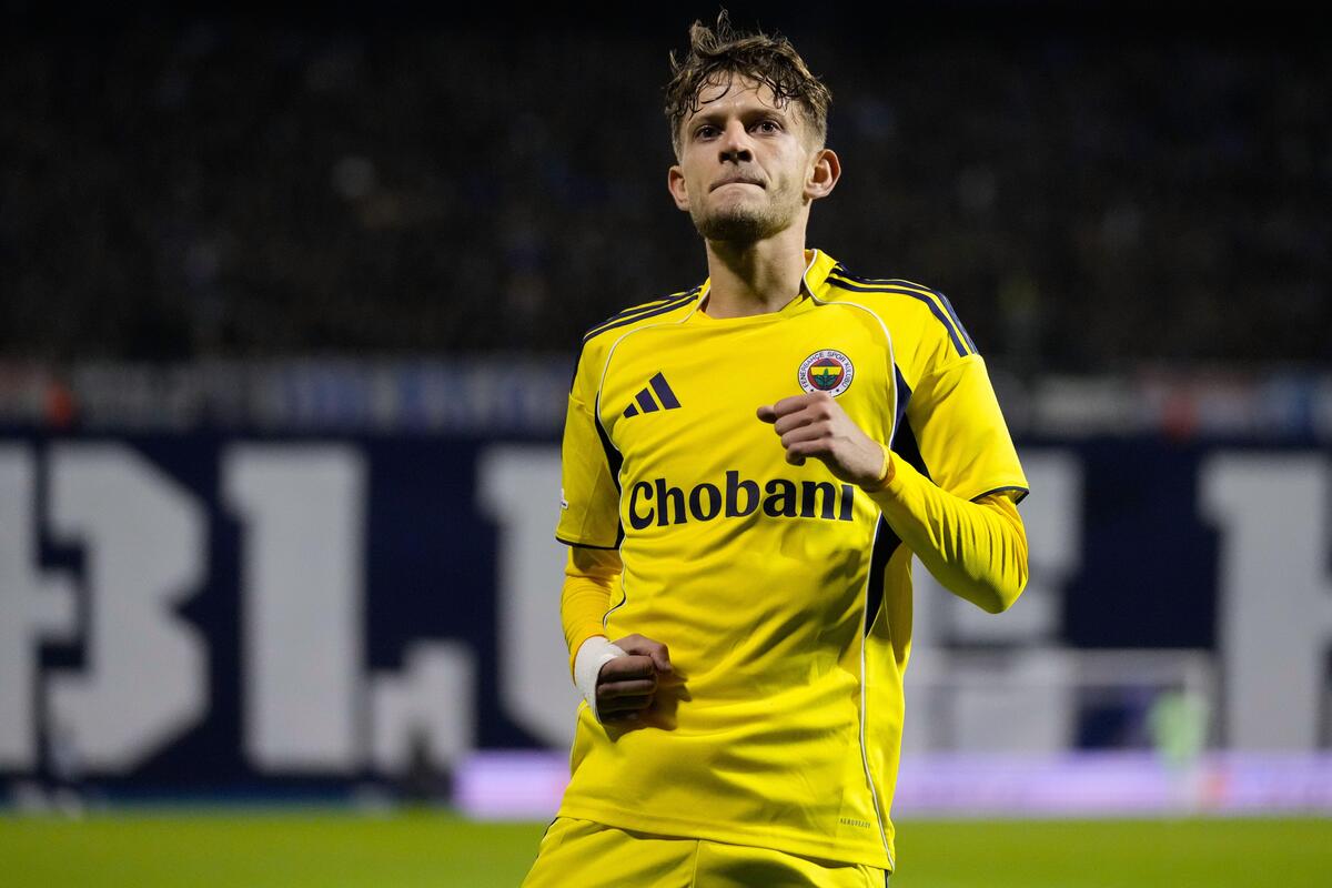 Sebastian Szymański