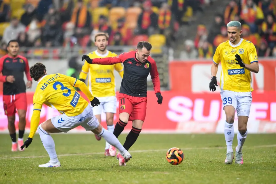 Piłkarze Motoru Lublin oraz Jesus Imaz